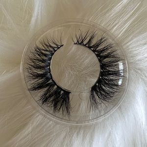 Disruptive Beauty Lashes